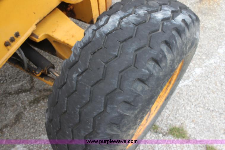 image for item E4106 1997 John Deere 310E backhoe