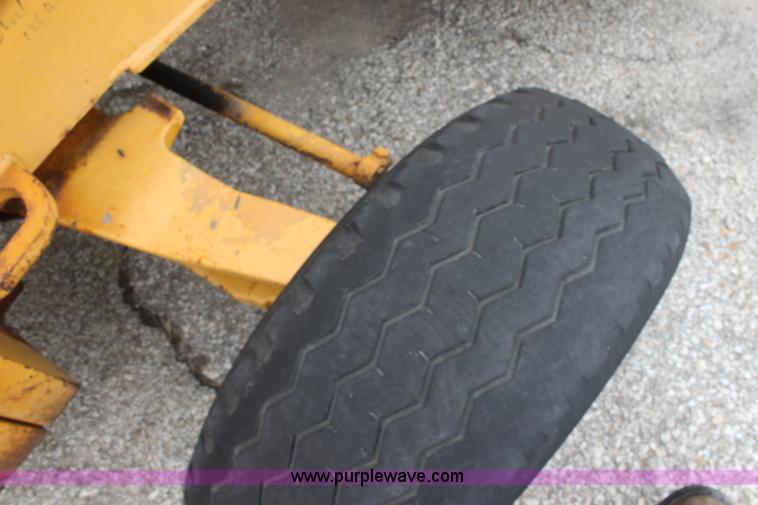 image for item E4106 1997 John Deere 310E backhoe