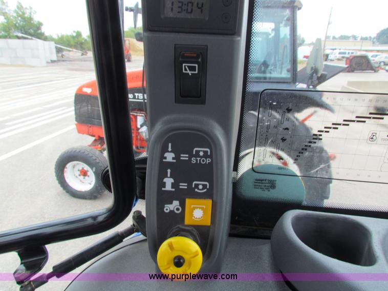 image for item E4117 2003 Ford TS100 tractor