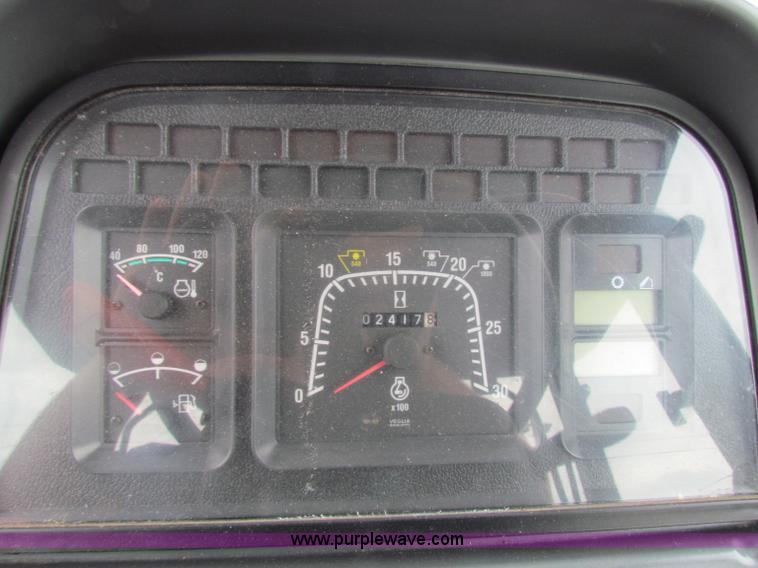 image for item E4117 2003 Ford TS100 tractor