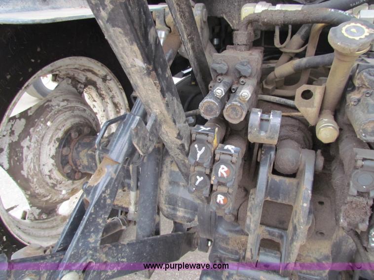 image for item E4117 2003 Ford TS100 tractor