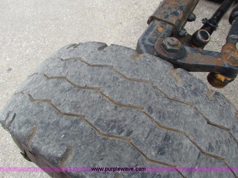 image for item E4117 2003 Ford TS100 tractor