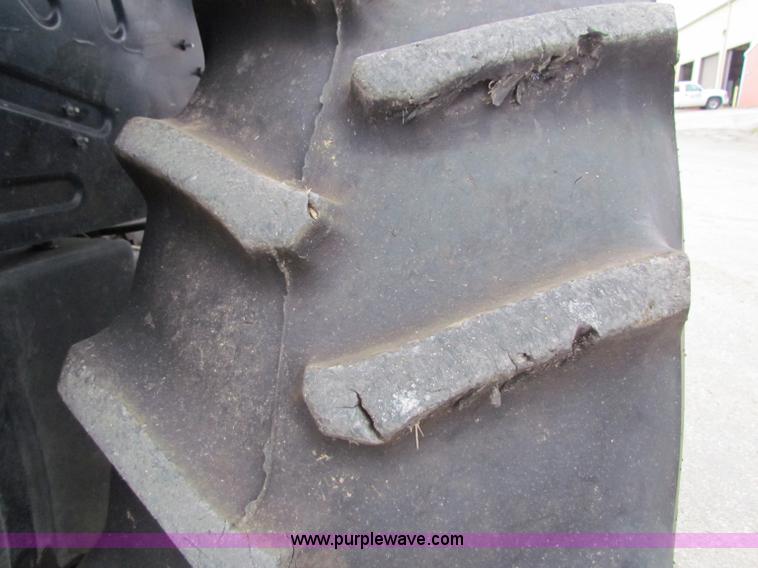 image for item E4117 2003 Ford TS100 tractor