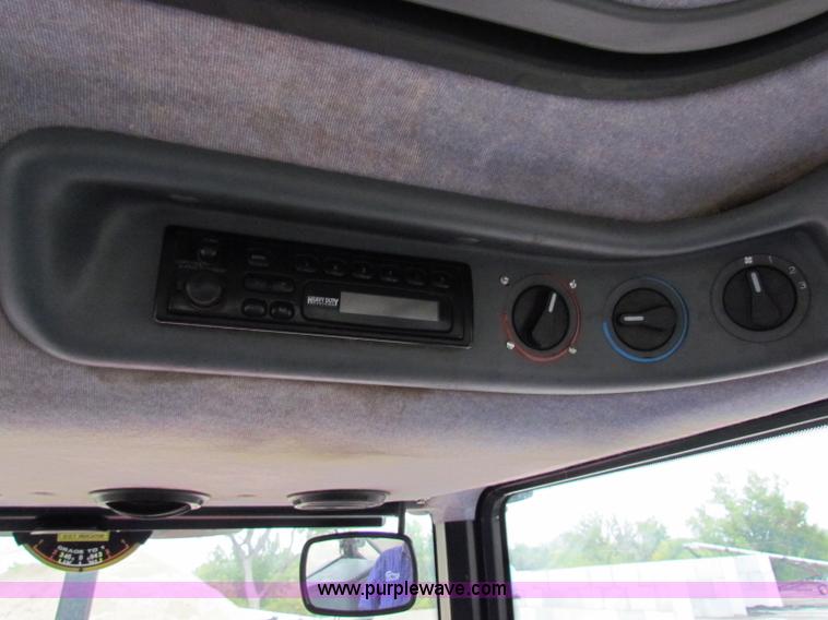 image for item E4118 1999 New Holland TS100 tractor