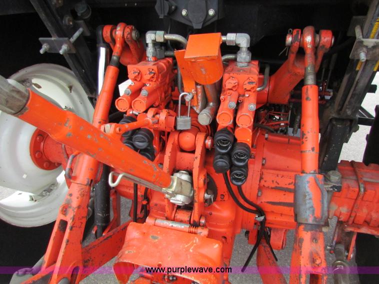 image for item E4121 1999 New Holland TS100 tractor