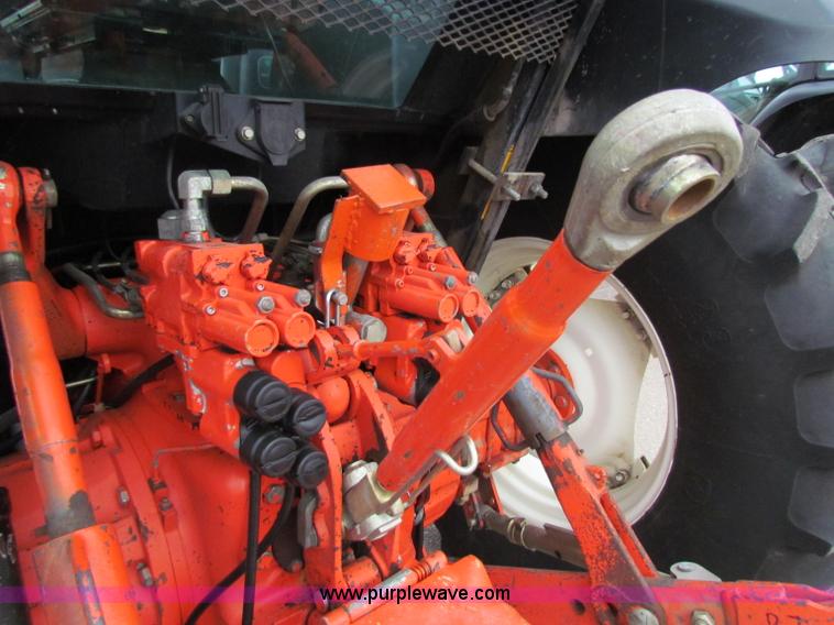 image for item E4121 1999 New Holland TS100 tractor