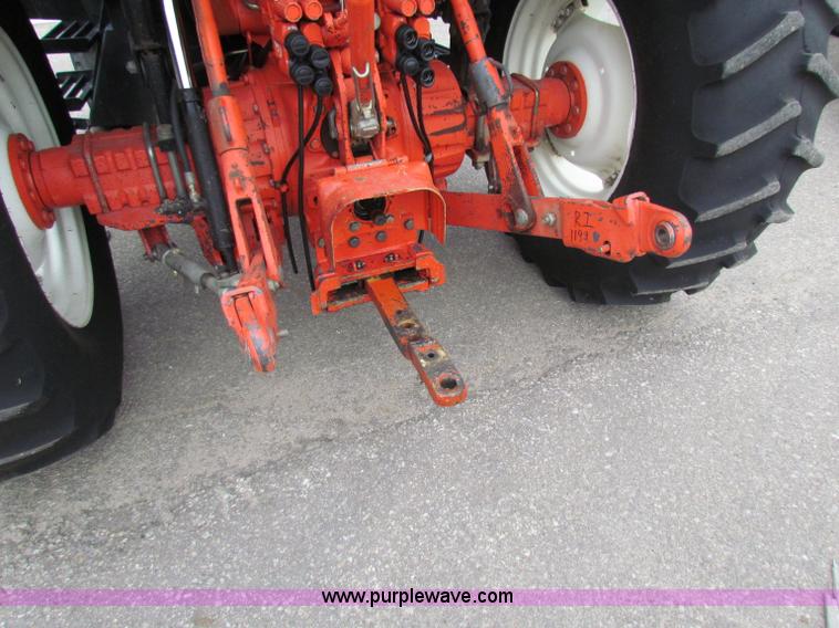 image for item E4121 1999 New Holland TS100 tractor