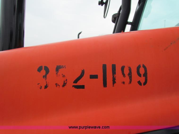 image for item E4121 1999 New Holland TS100 tractor