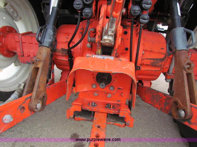 image for item E4123 1999 New Holland TS100 tractor