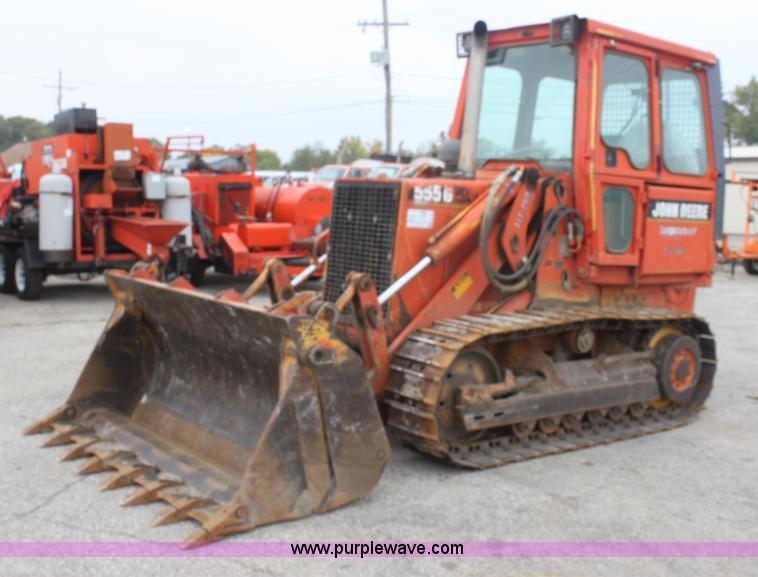 image for item E4126 1998 John Deere 555G track loader