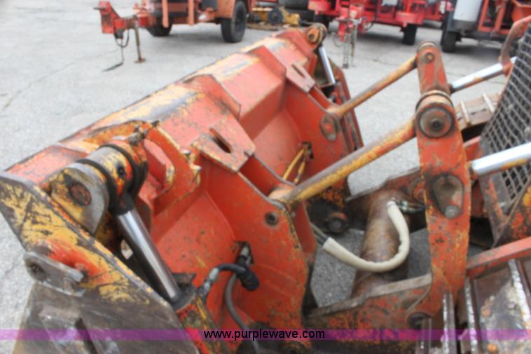 image for item E4126 1998 John Deere 555G track loader