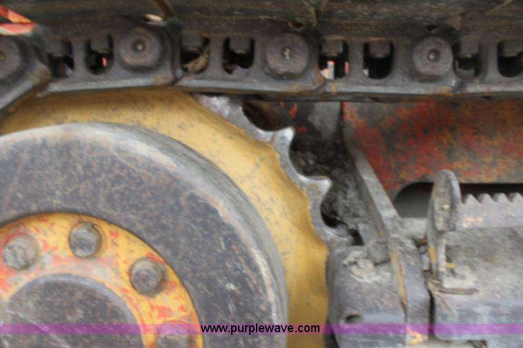 image for item E4126 1998 John Deere 555G track loader