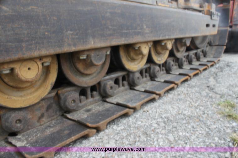 image for item E4126 1998 John Deere 555G track loader