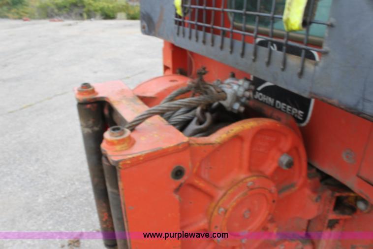 image for item E4126 1998 John Deere 555G track loader