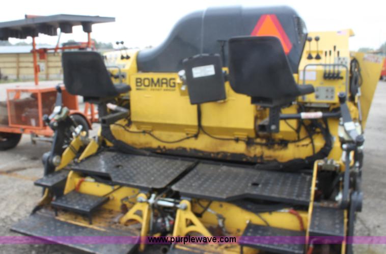 image for item E4133 2009 Bomag BF815 asphalt paver