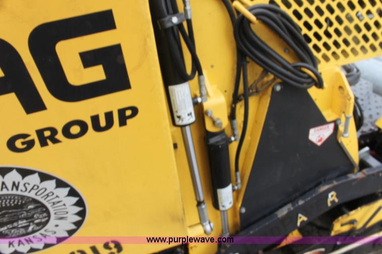 image for item E4133 2009 Bomag BF815 asphalt paver