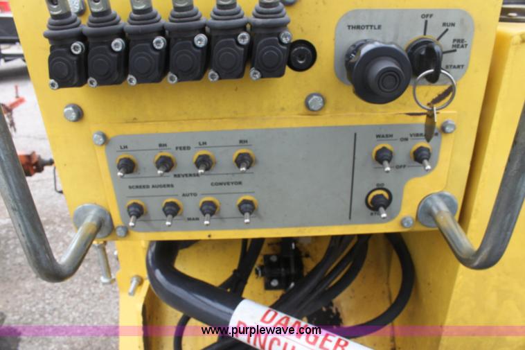 image for item E4133 2009 Bomag BF815 asphalt paver