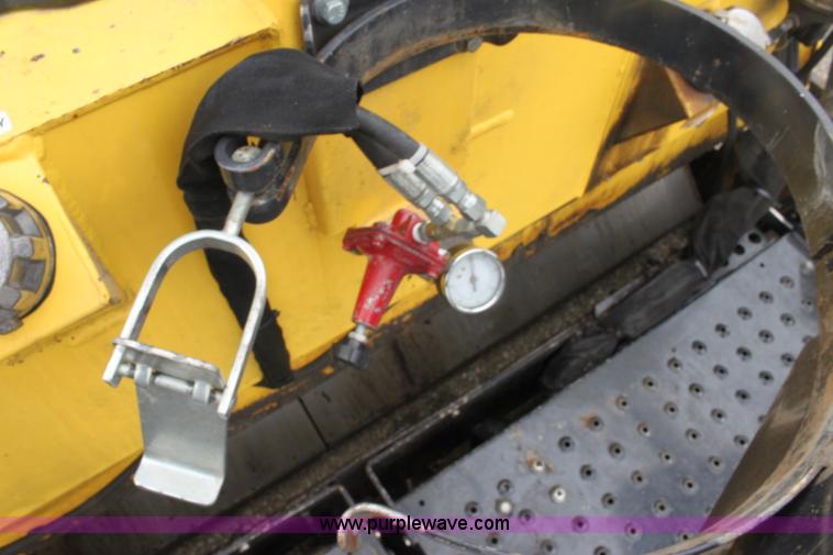 image for item E4133 2009 Bomag BF815 asphalt paver