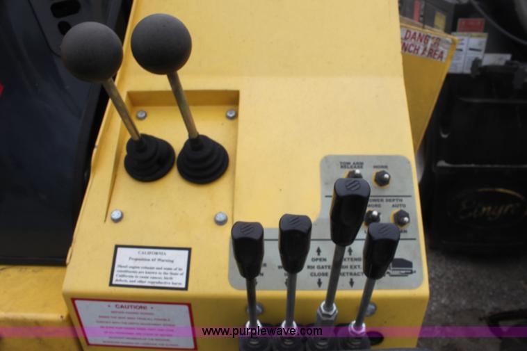 image for item E4133 2009 Bomag BF815 asphalt paver