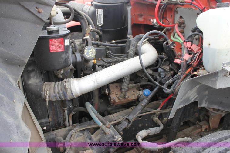 image for item E4134 1998 Ford F800 oil distributor truck