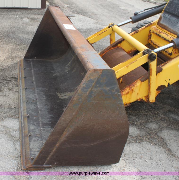 image for item E4145 2006 New Holland B95 backhoe