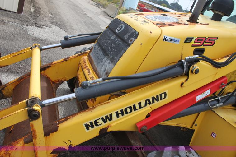 image for item E4145 2006 New Holland B95 backhoe