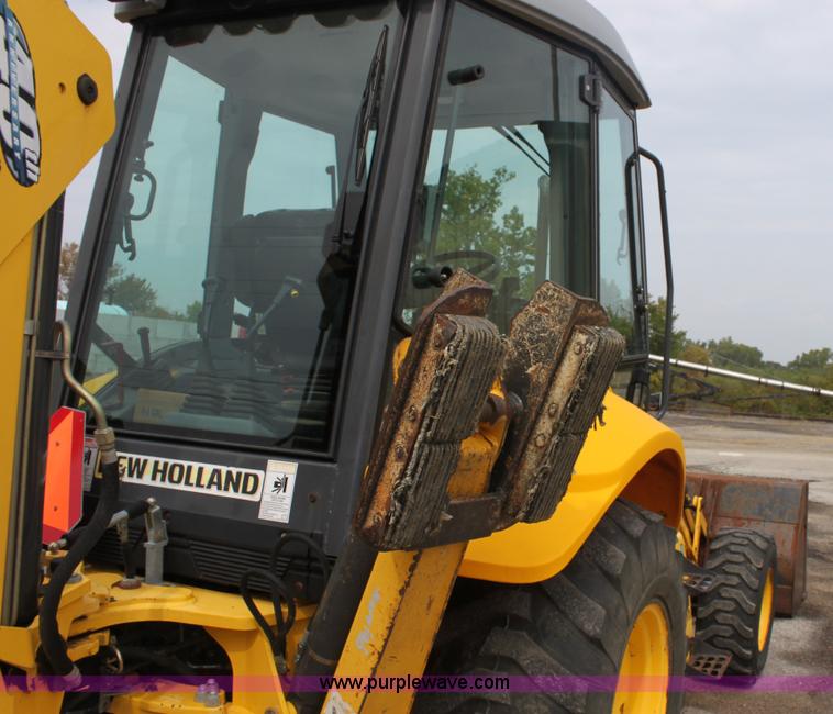 image for item E4145 2006 New Holland B95 backhoe