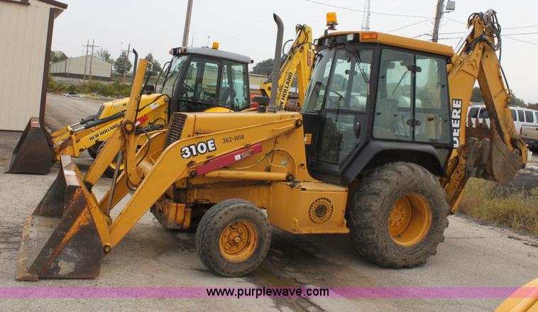 image for item E4146 1998 John Deere 310E backhoe