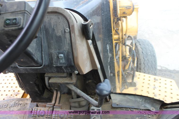 image for item E4146 1998 John Deere 310E backhoe