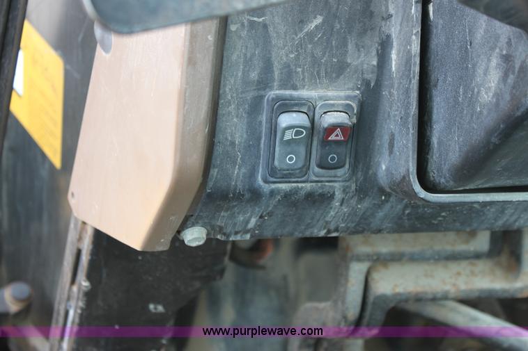 image for item E4146 1998 John Deere 310E backhoe