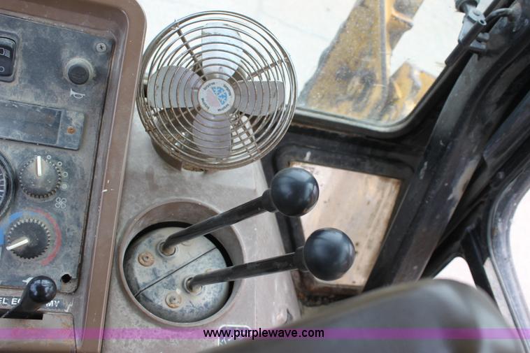 image for item E4146 1998 John Deere 310E backhoe