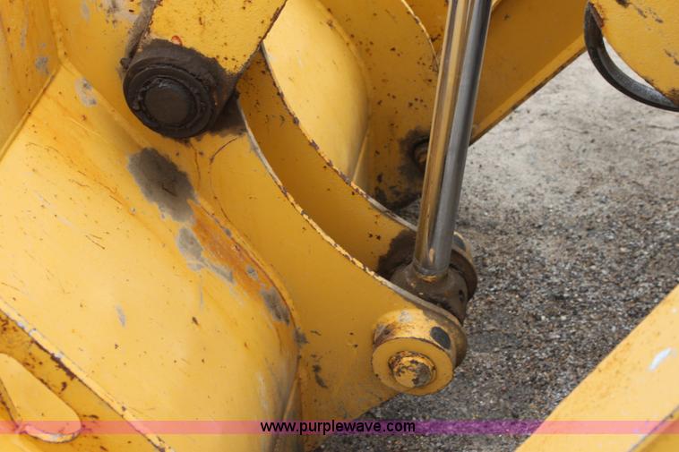 image for item E4146 1998 John Deere 310E backhoe