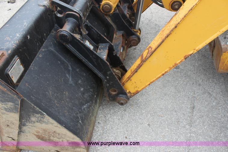 image for item E4147 2004 John Deere 310G backhoe