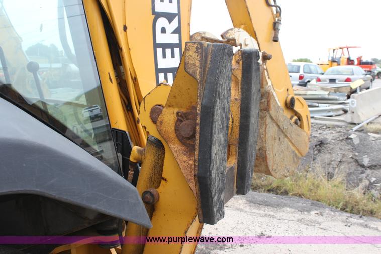 image for item E4147 2004 John Deere 310G backhoe