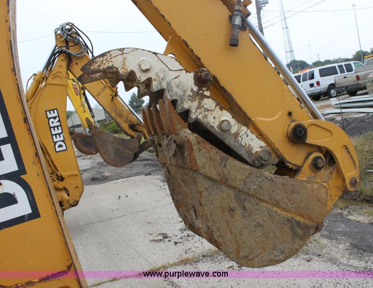 image for item E4147 2004 John Deere 310G backhoe