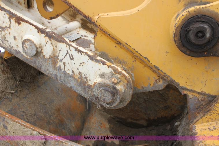 image for item E4147 2004 John Deere 310G backhoe