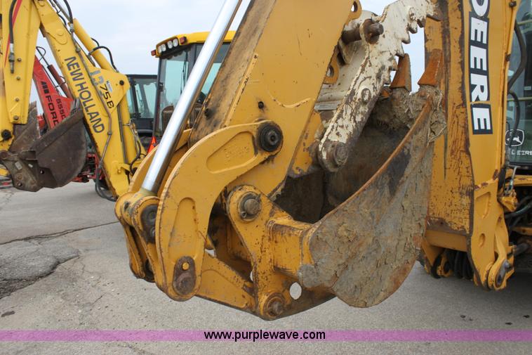 image for item E4147 2004 John Deere 310G backhoe
