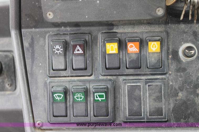 image for item E4149 1996 Ford 555D backhoe