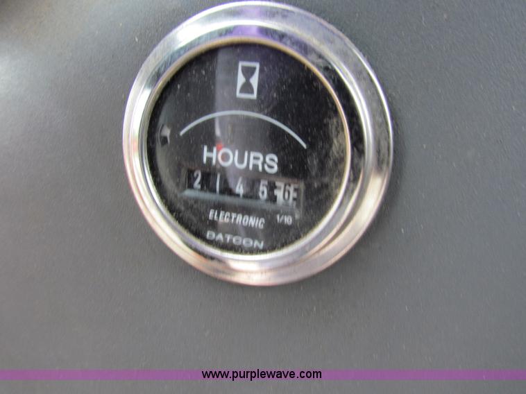 image for item E4150 2000 New Holland TS100 tractor