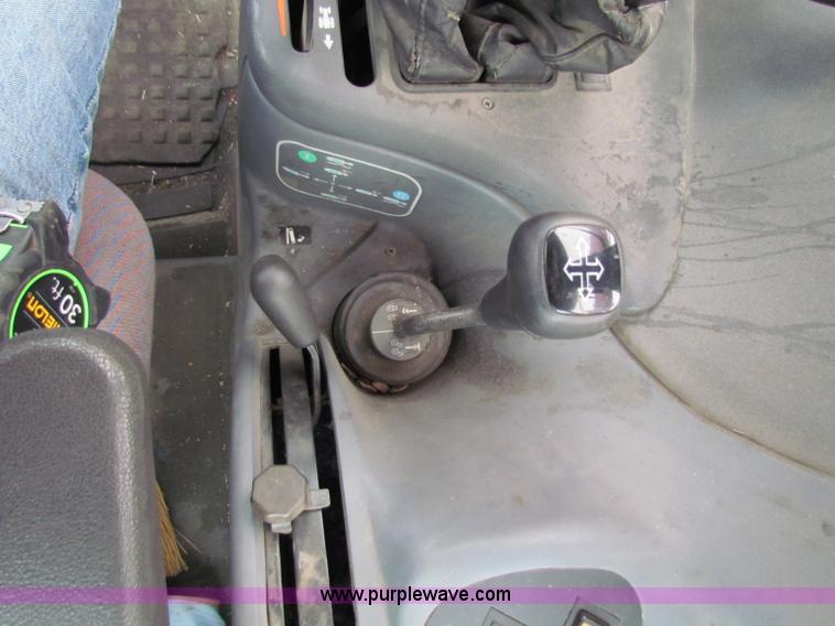 image for item E4150 2000 New Holland TS100 tractor