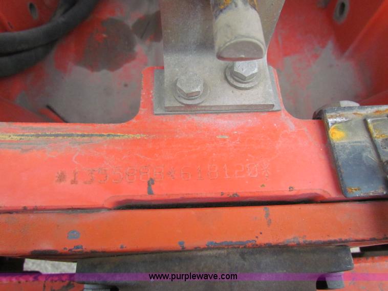 image for item E4150 2000 New Holland TS100 tractor