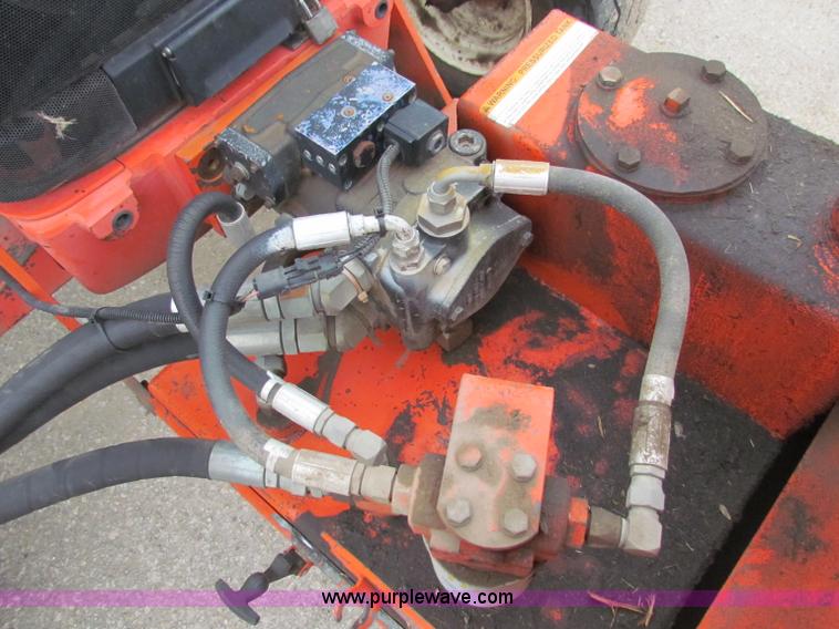 image for item E4150 2000 New Holland TS100 tractor