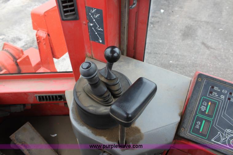 image for item E4153 1996 Case 621B wheel loader