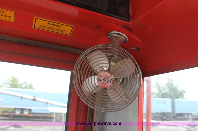 image for item E4153 1996 Case 621B wheel loader