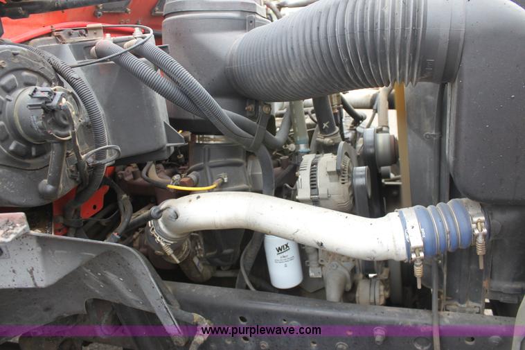 image for item E4159 1997 Ford F800 oil distributor truck