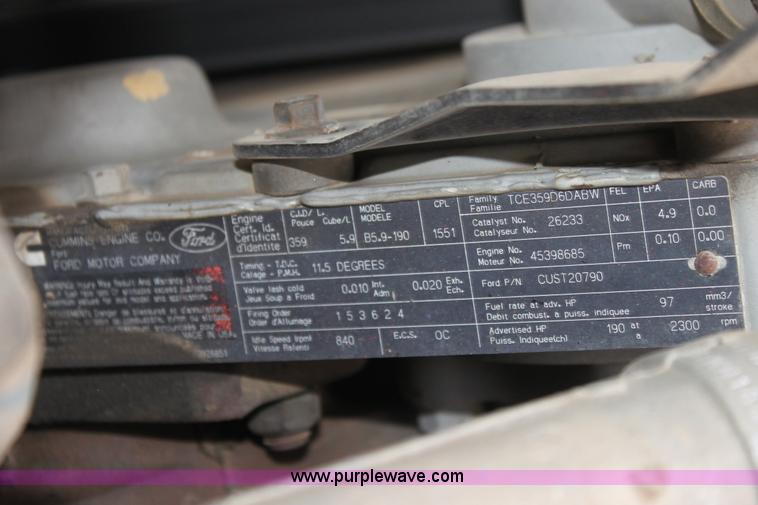 image for item E4159 1997 Ford F800 oil distributor truck