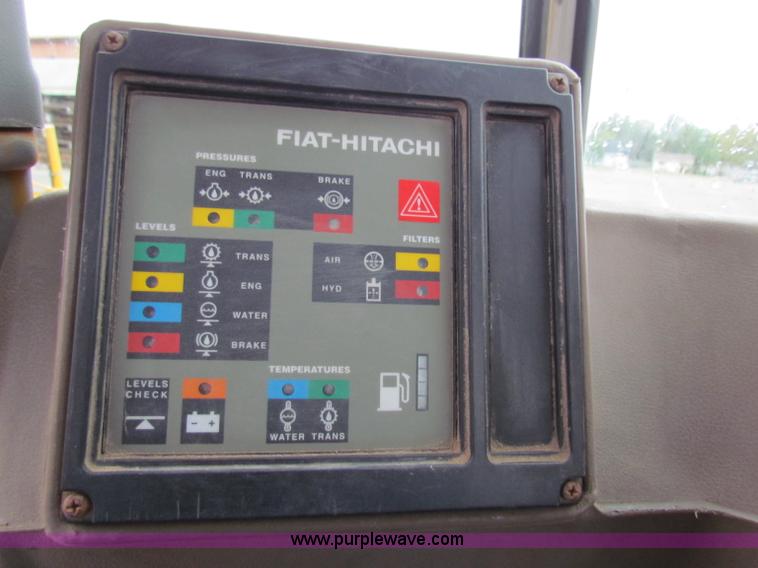 image for item E4160 1996 Fiat-Allis FR90 wheel loader