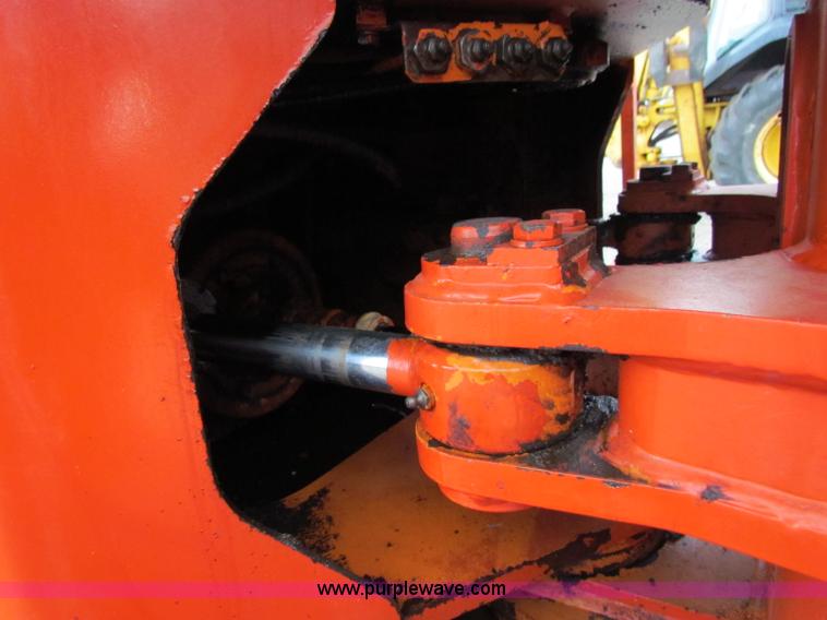 image for item E4160 1996 Fiat-Allis FR90 wheel loader