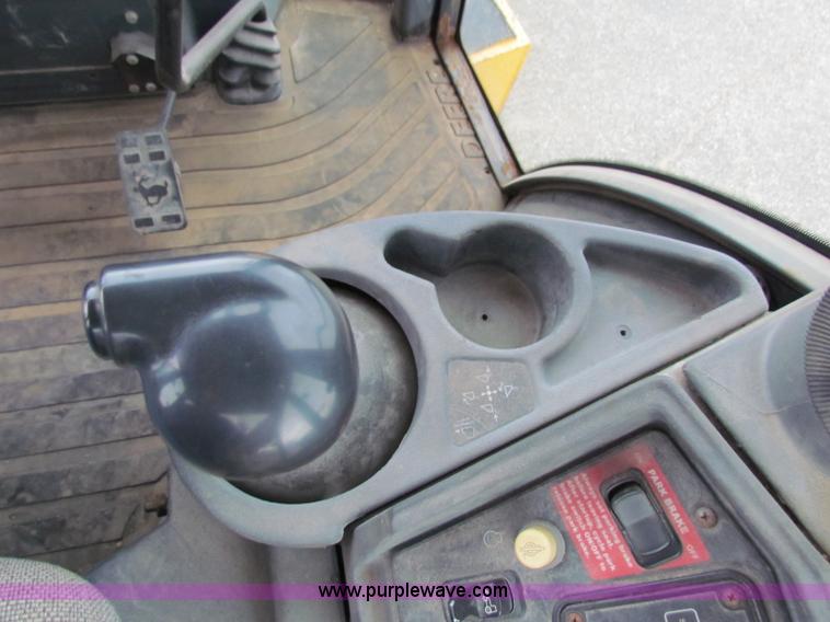 image for item E4165 2003 John Deere 310G backhoe