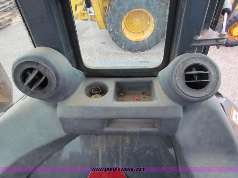 image for item E4165 2003 John Deere 310G backhoe